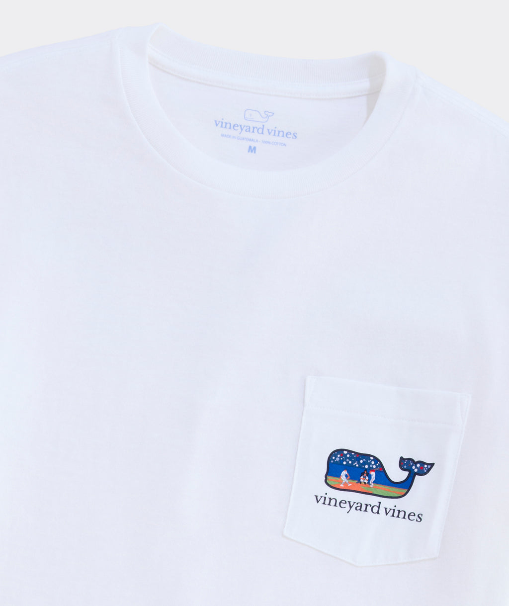 Vineyard Vines - Playera de Manga Larga "Baseball Crowd Whale" (Hombre)