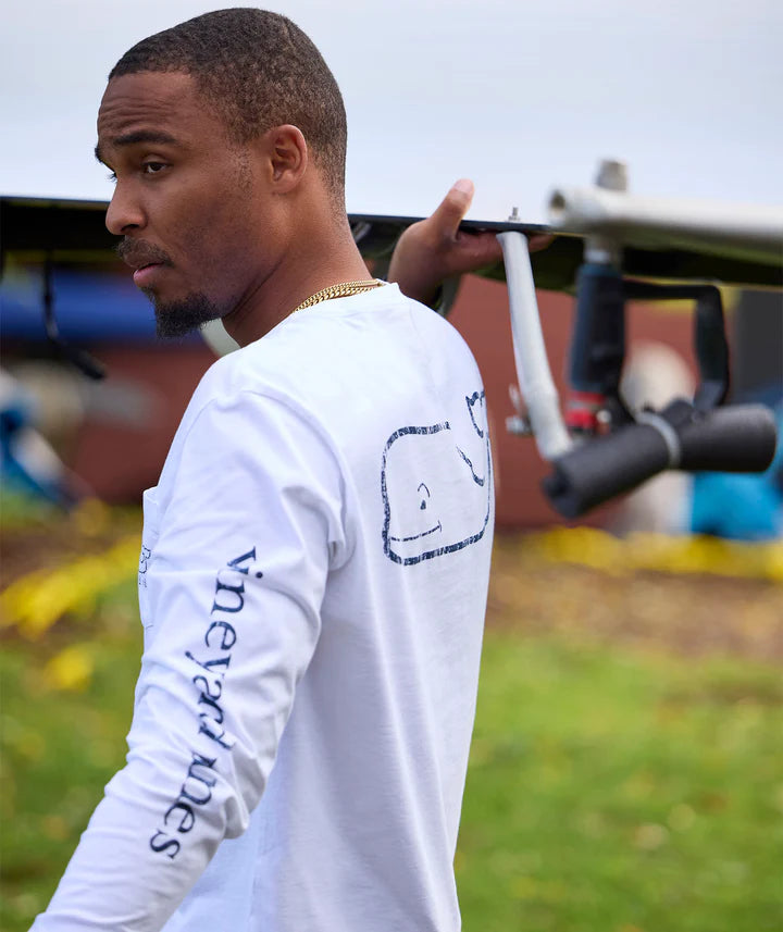 Vineyard Vines - Playera de Manga Larga "Vintage Whale" (Hombre)