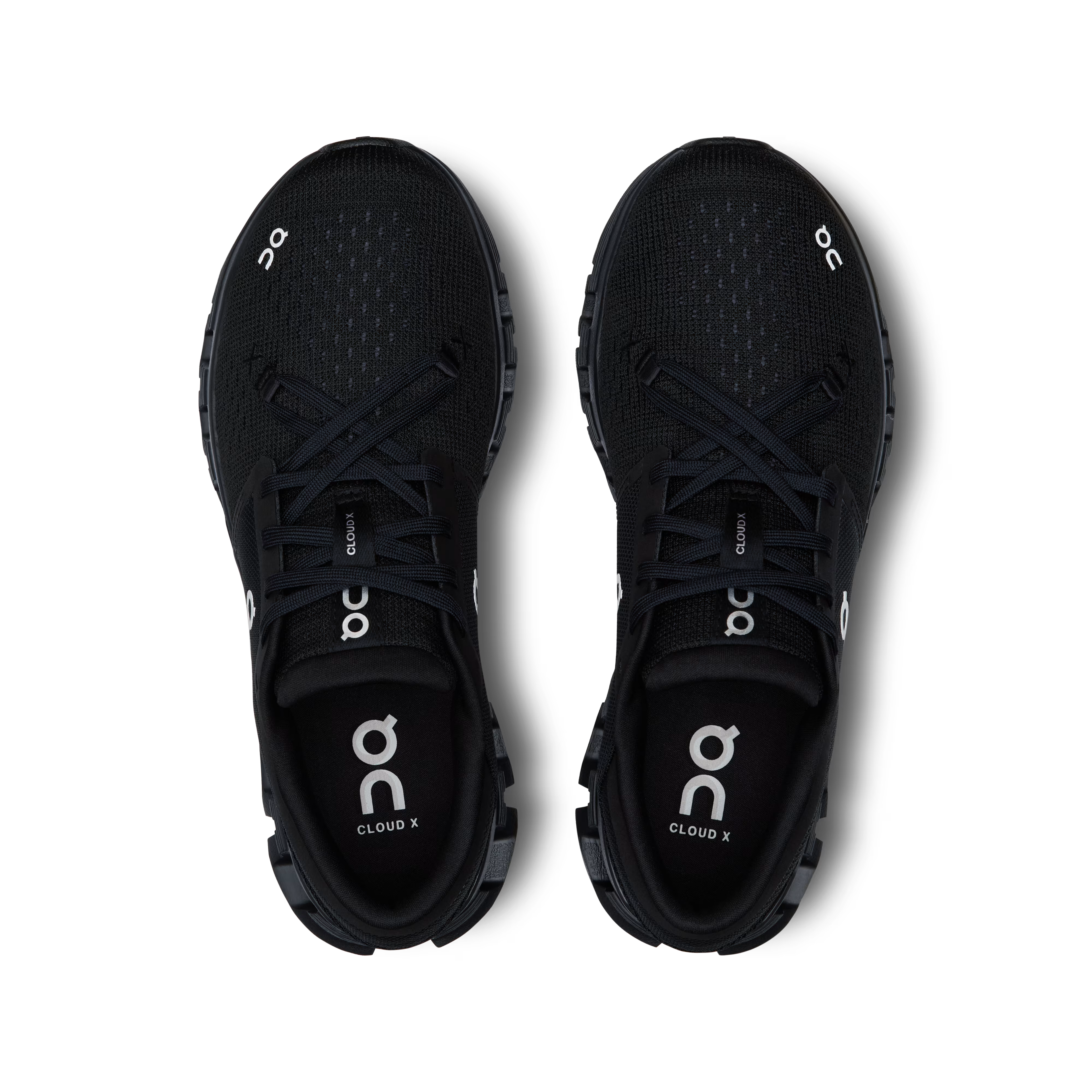 On - Tenis "Cloud X 4" - All Black (Mujer)