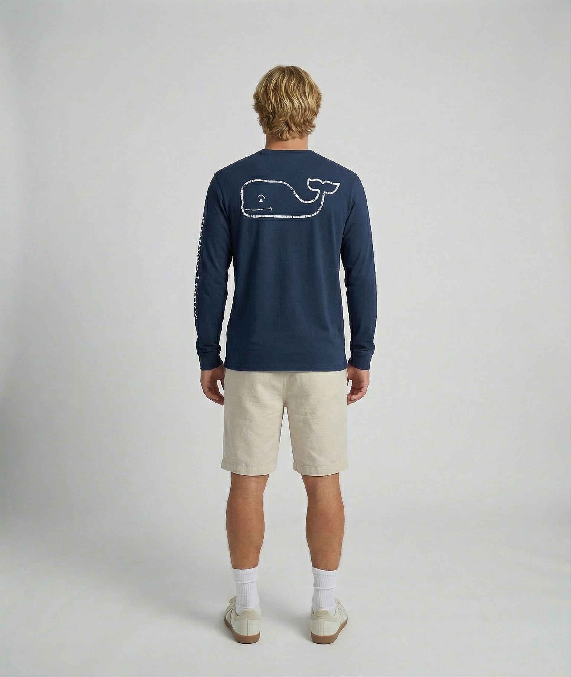 Vineyard Vines - Playera de Manga Larga "Vintage Whale" (Hombre)